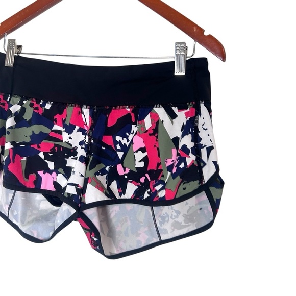 Lululemon Speed Short- Athletic Running Shorts- Size 6 - Picture 8 of 14